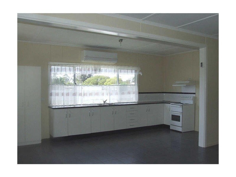 118 Bunya Street (Cnr Bunya & Charles), Dalby QLD 4405