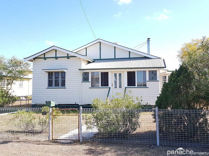 102 Pratten Street, Dalby QLD 4405