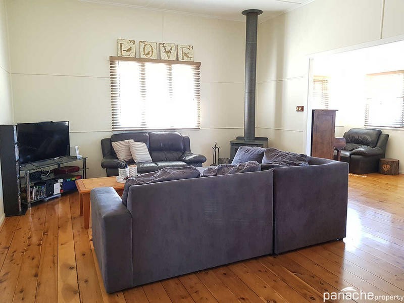 102 Pratten Street, Dalby QLD 4405