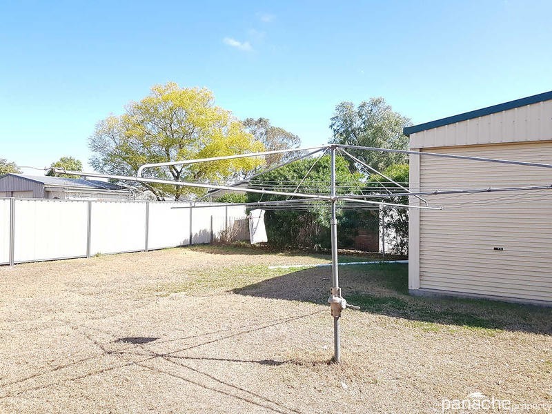 102 Pratten Street, Dalby QLD 4405