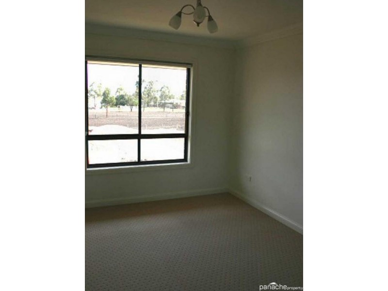 Unit 1, 8 Montclair Close, Dalby QLD 4405