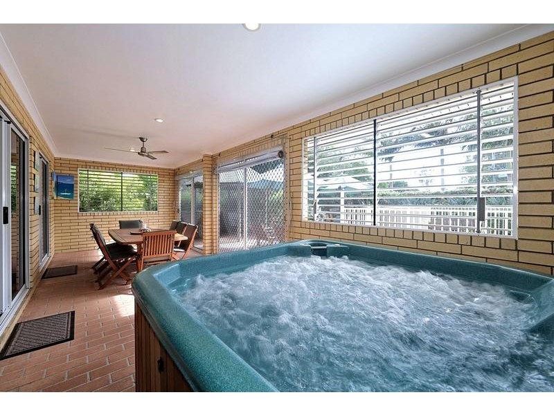 Moore Park Beach QLD 4670