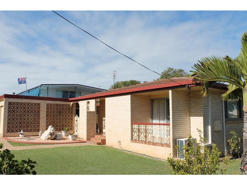 64 Hinkler Avenue, Bundaberg North QLD 4670