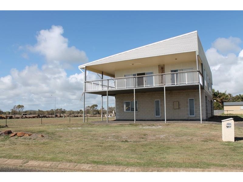 135 Shelley Street, Burnett Heads QLD 4670