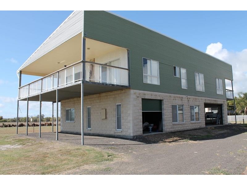 135 Shelley Street, Burnett Heads QLD 4670