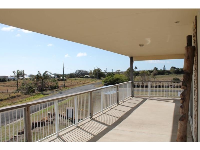 135 Shelley Street, Burnett Heads QLD 4670