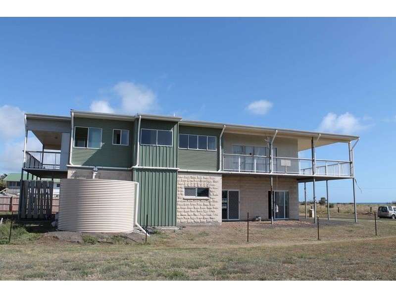135 Shelley Street, Burnett Heads QLD 4670