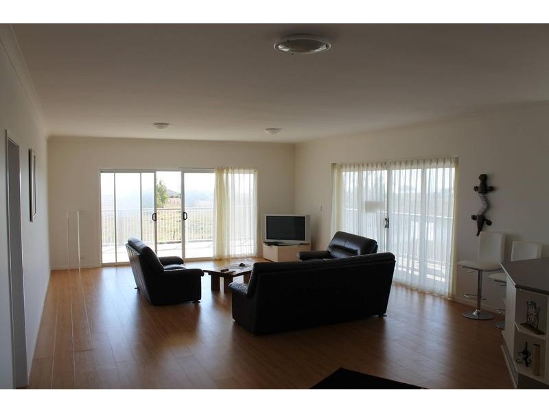 135 Shelley Street, Burnett Heads QLD 4670
