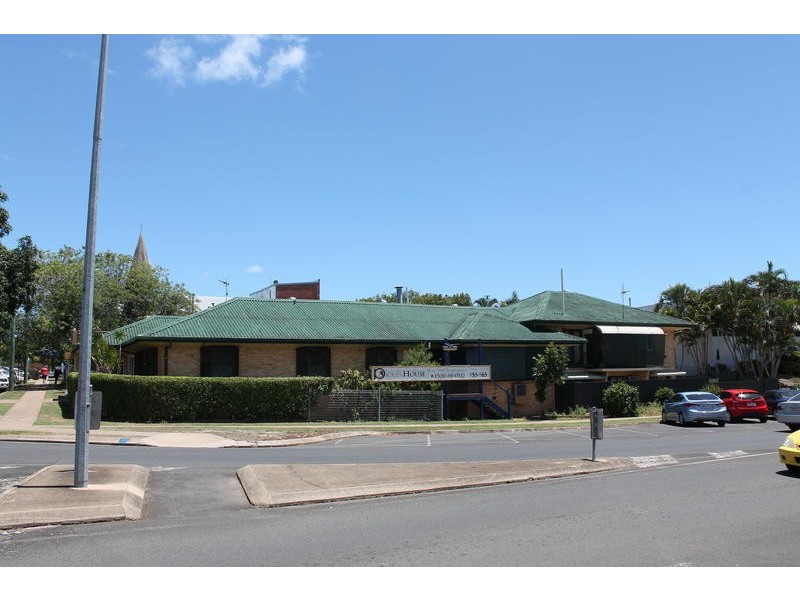 8 Maryborough Street, Bundaberg Central QLD 4670