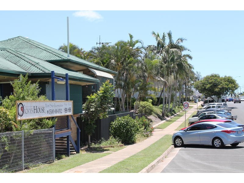 8 Maryborough Street, Bundaberg Central QLD 4670