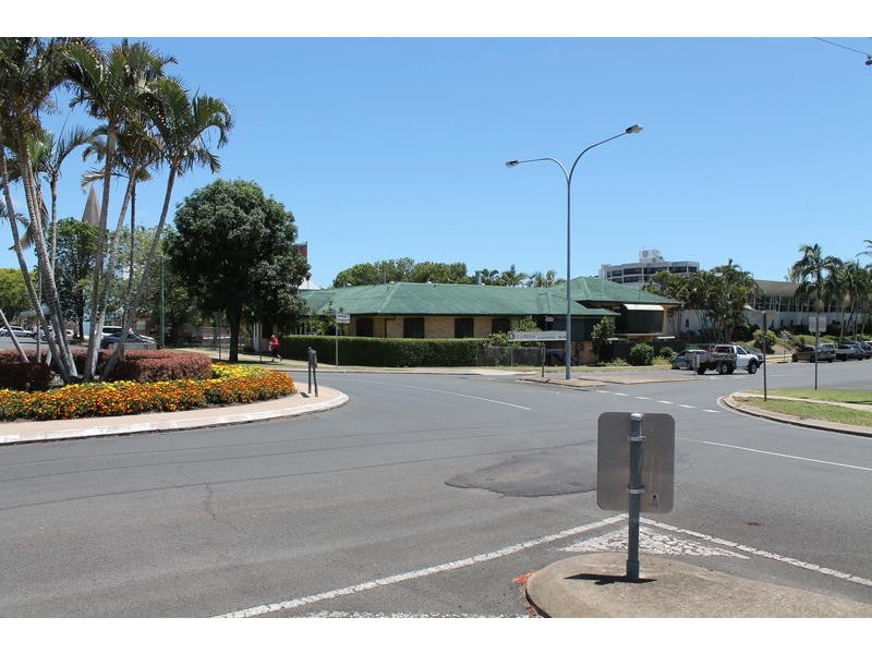 8 Maryborough Street, Bundaberg Central QLD 4670