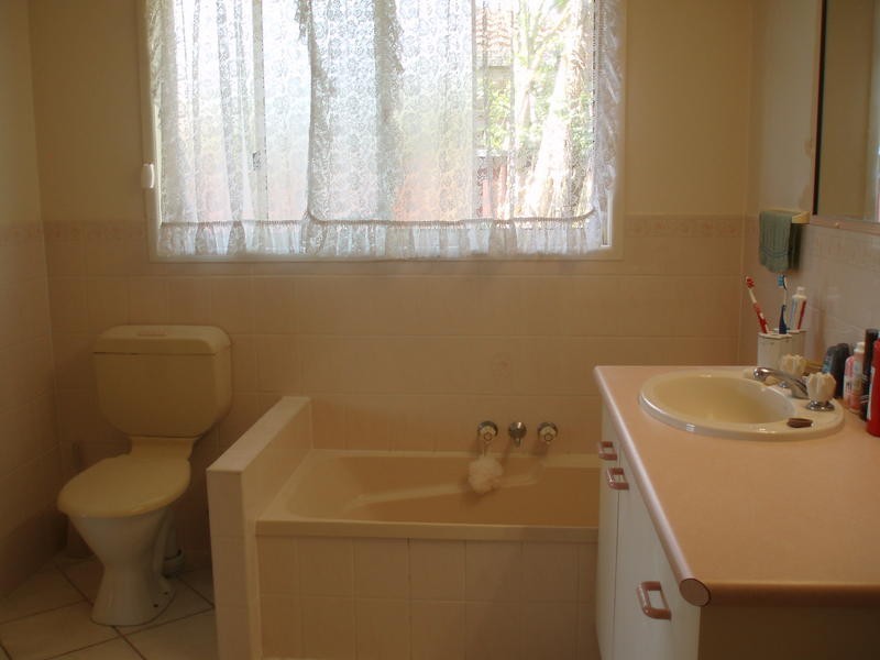 5 Tomlins Court, Avenell Heights QLD 4670