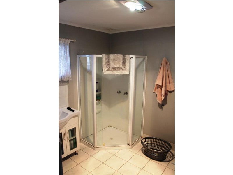 1,2,3 34 Fairymead Road, Bundaberg North QLD 4670