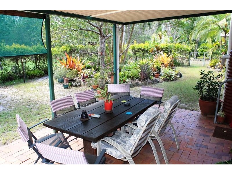 33 Cockatoo Crescent, Gooburrum QLD 4670