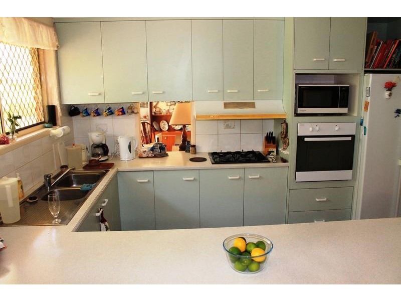 33 Cockatoo Crescent, Gooburrum QLD 4670