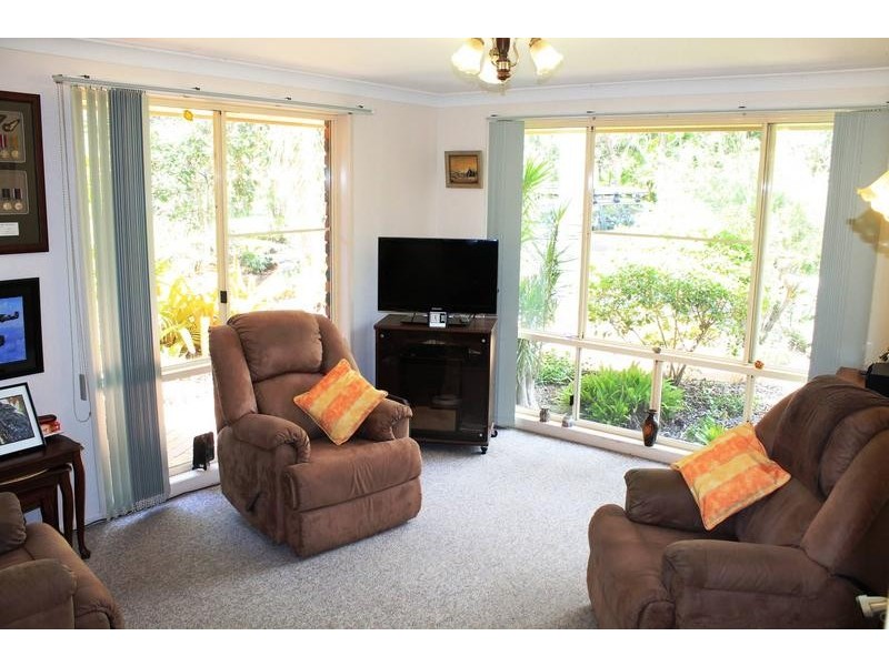 33 Cockatoo Crescent, Gooburrum QLD 4670