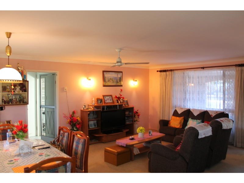 35 Pacific Boulevard, Moore Park Beach QLD 4670