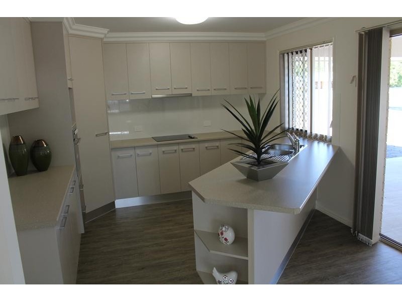 12 Logan Road, Innes Park QLD 4670