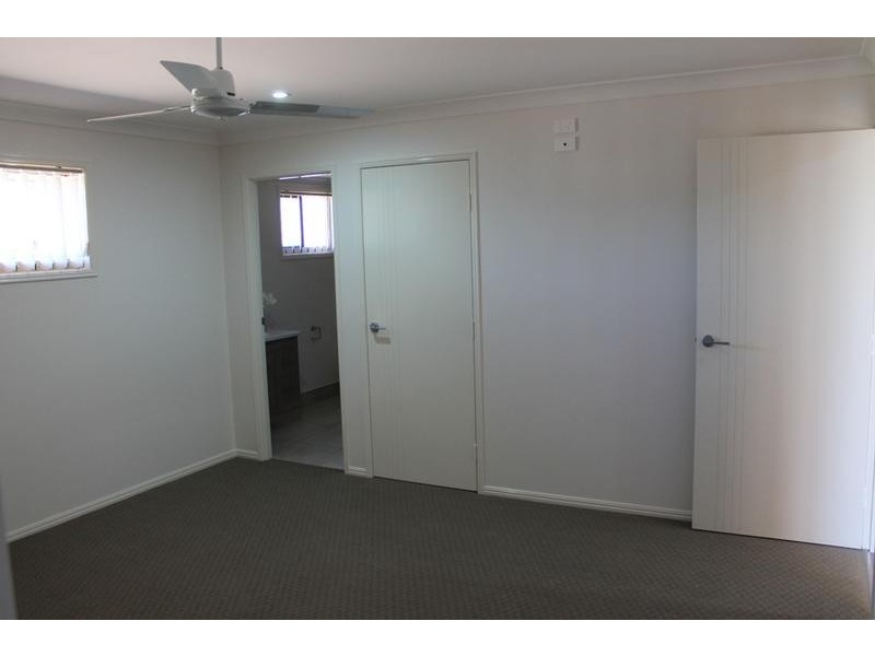 12 Logan Road, Innes Park QLD 4670