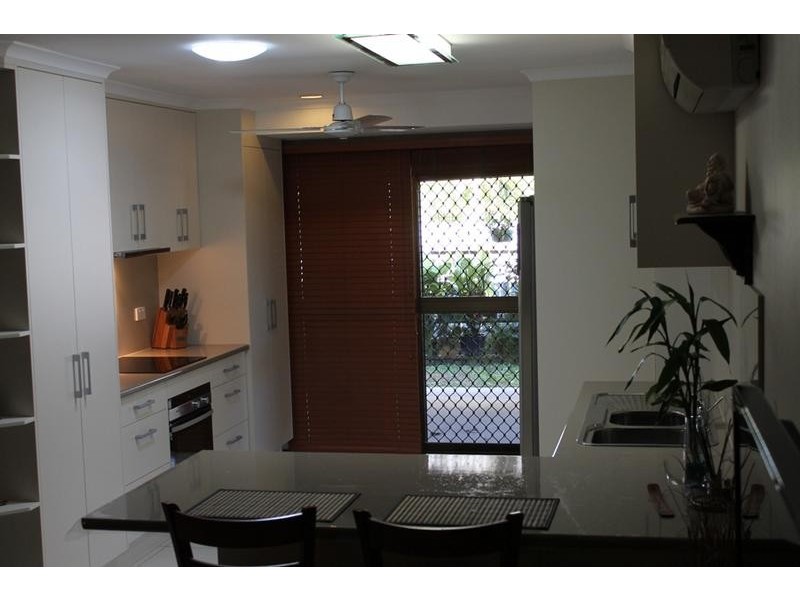 1&2 18a Mclachlan Drive, Avenell Heights QLD 4670