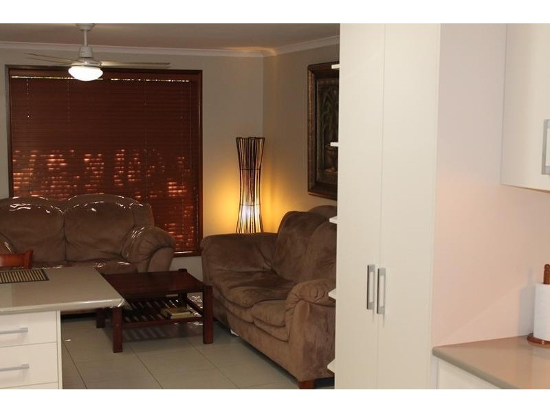 1&2 18a Mclachlan Drive, Avenell Heights QLD 4670