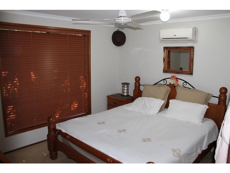 1&2 18a Mclachlan Drive, Avenell Heights QLD 4670