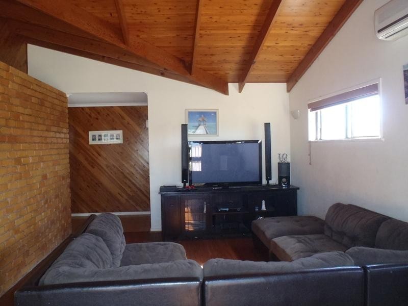 11 Ebbesen Street, Bundaberg East QLD 4670