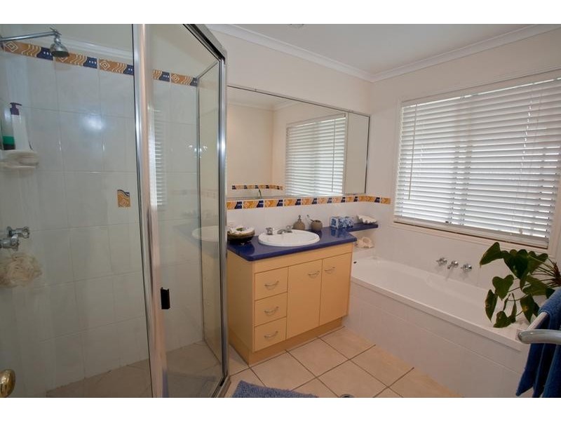 42 Polo Place, Branyan QLD 4670