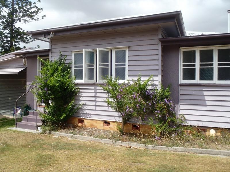 7 Montgomery Street, Svensson Heights QLD 4670