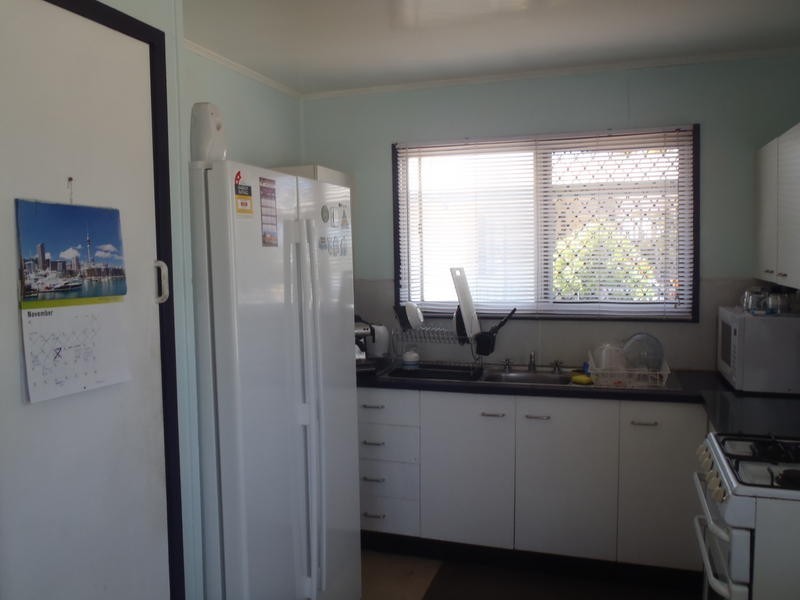 Avenell Heights QLD 4670