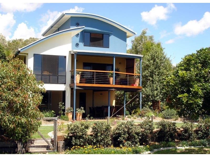 3 Ocean Court, Moore Park Beach QLD 4670