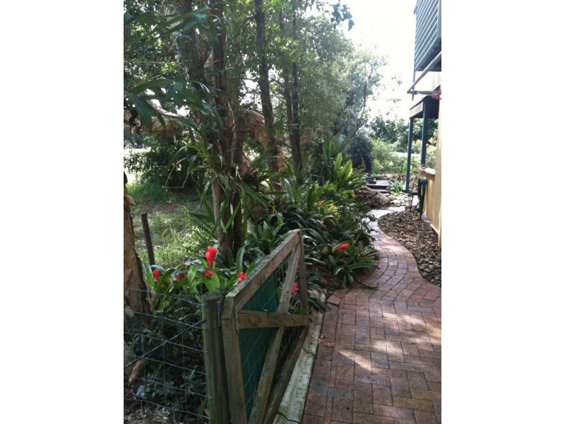 3 Ocean Court, Moore Park Beach QLD 4670