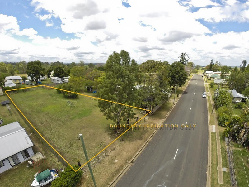 12 Mill Street, Wallaville QLD 4671