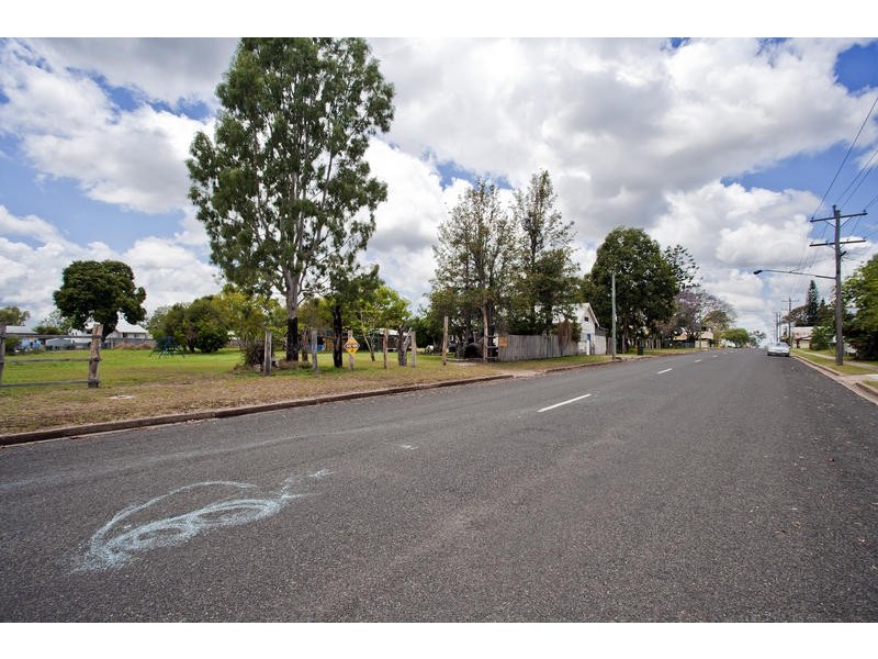 12 Mill Street, Wallaville QLD 4671