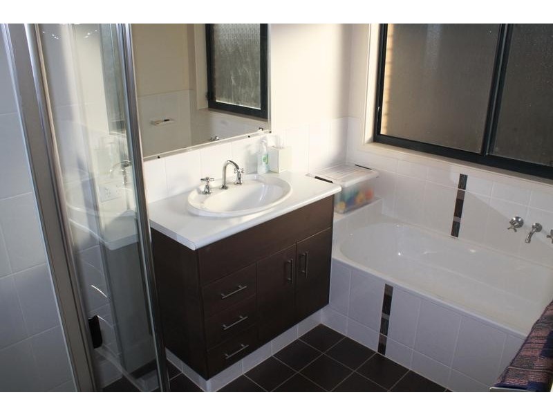 2 Alexander Drive, Moore Park Beach QLD 4670