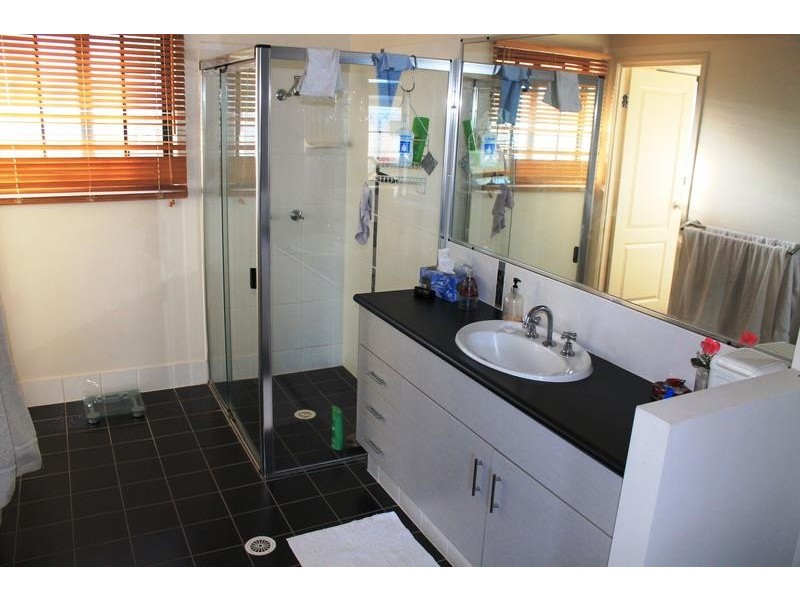 2 Alexander Drive, Moore Park Beach QLD 4670