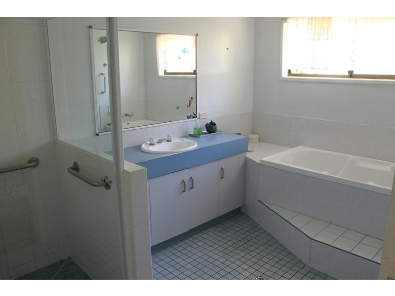 66 Langbeckers Road, Thabeban QLD 4670