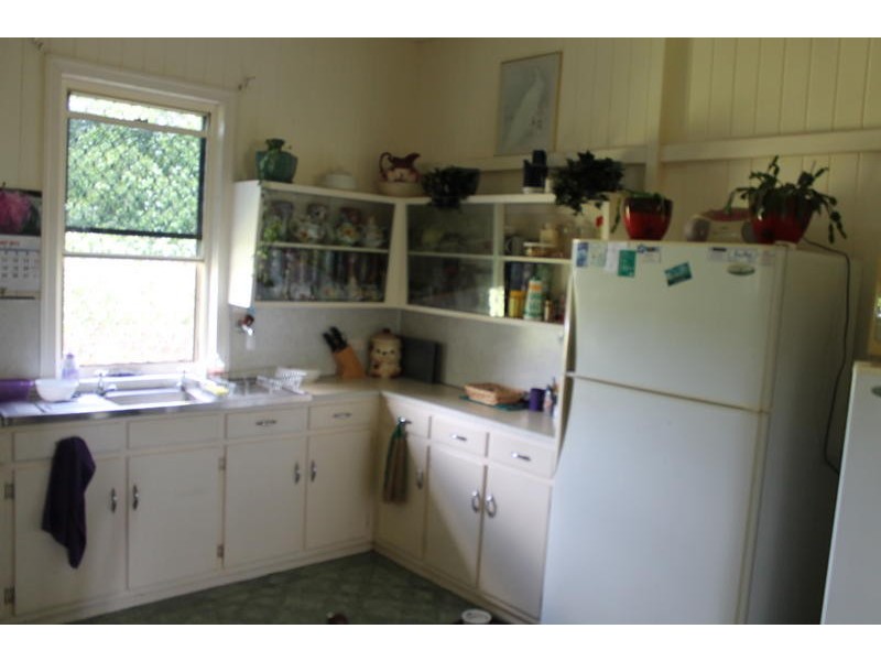 383 Three Chain Road, Calavos QLD 4670