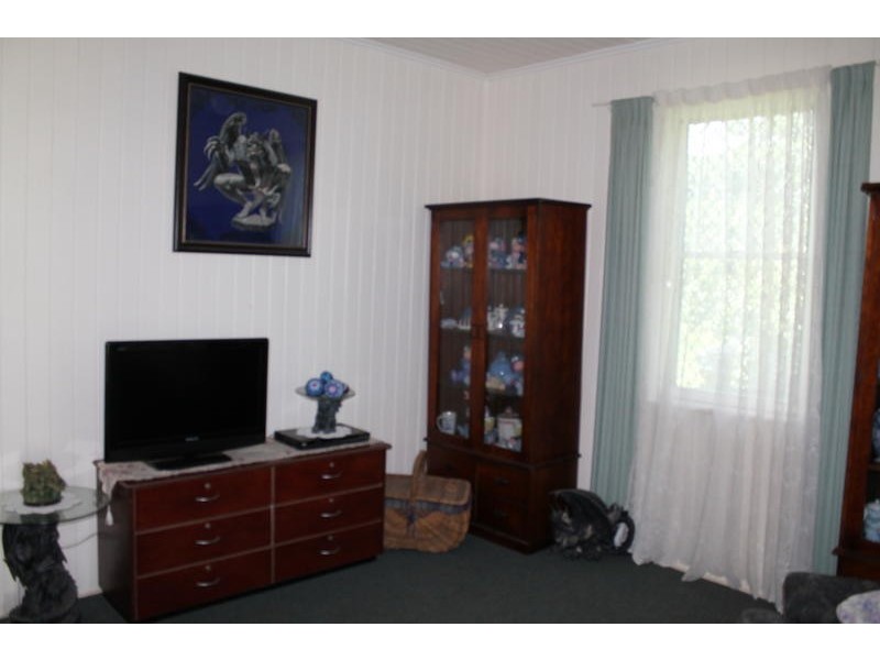383 Three Chain Road, Calavos QLD 4670