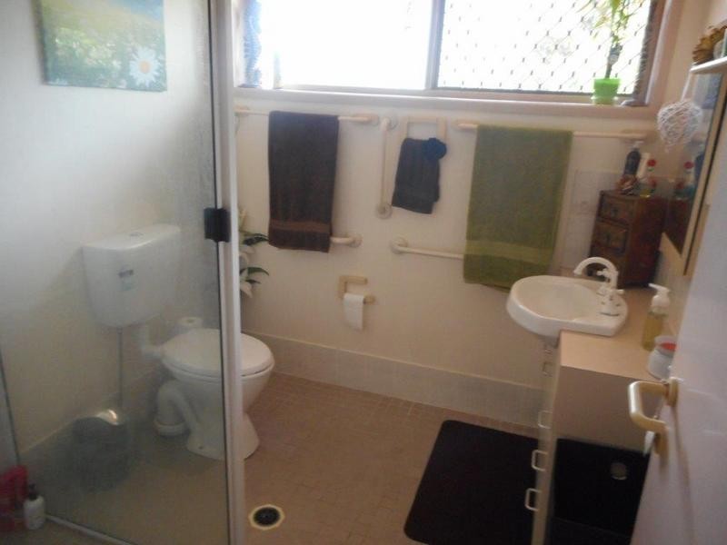 2 5 Williams Road, Svensson Heights QLD 4670