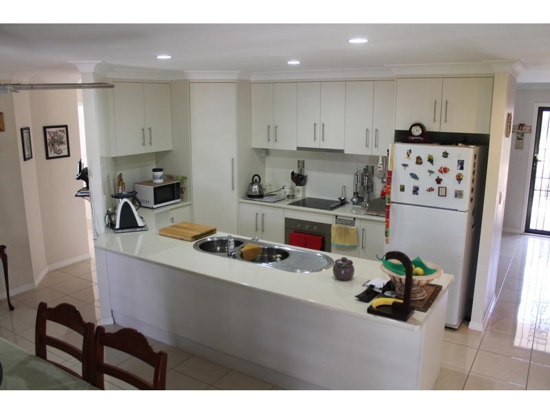 14 Green Avenue, Branyan QLD 4670