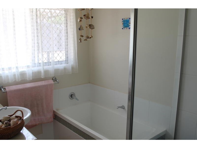 14 Green Avenue, Branyan QLD 4670