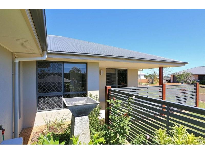1 Banner Court, Branyan QLD 4670