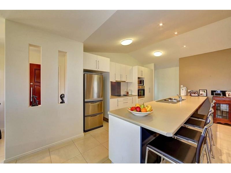 1 Banner Court, Branyan QLD 4670