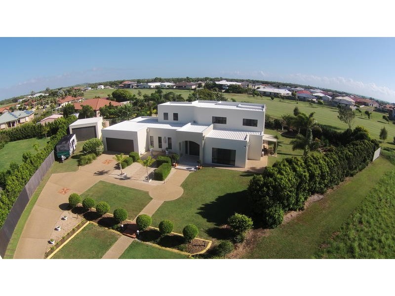 7 Davin Place, Coral Cove QLD 4670