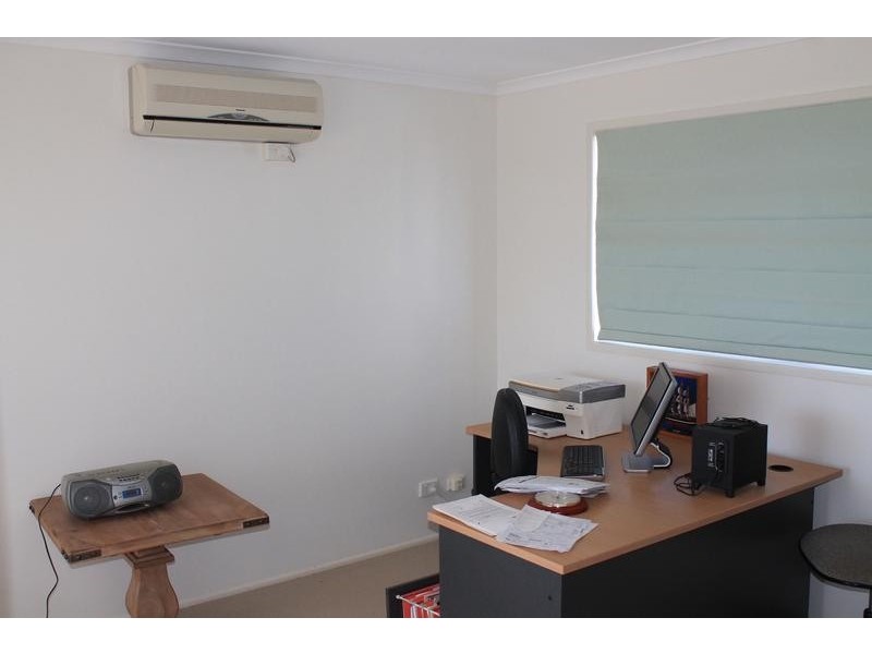 7 Davin Place, Coral Cove QLD 4670