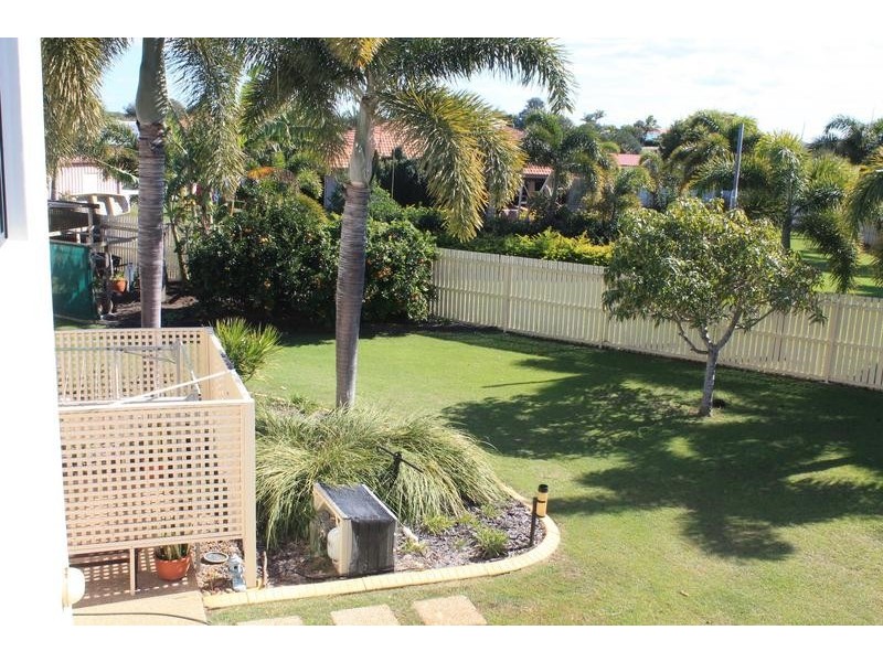 7 Davin Place, Coral Cove QLD 4670