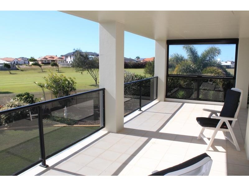 7 Davin Place, Coral Cove QLD 4670