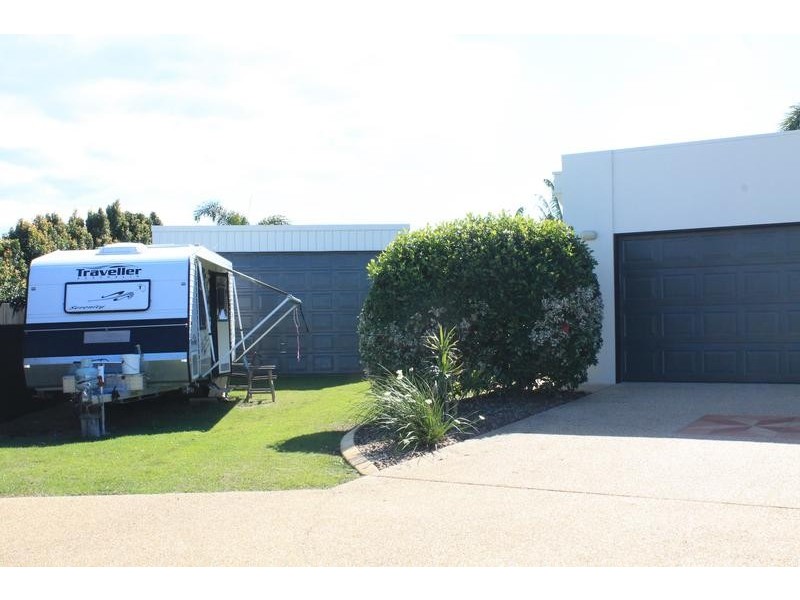 7 Davin Place, Coral Cove QLD 4670