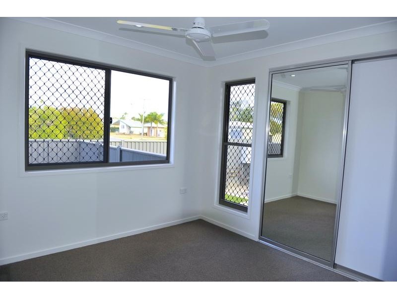 1 74 Hunter Street, Walkervale QLD 4670